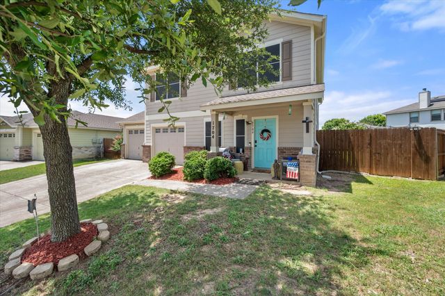1704 Village Park Court, Burleson, TX 76028