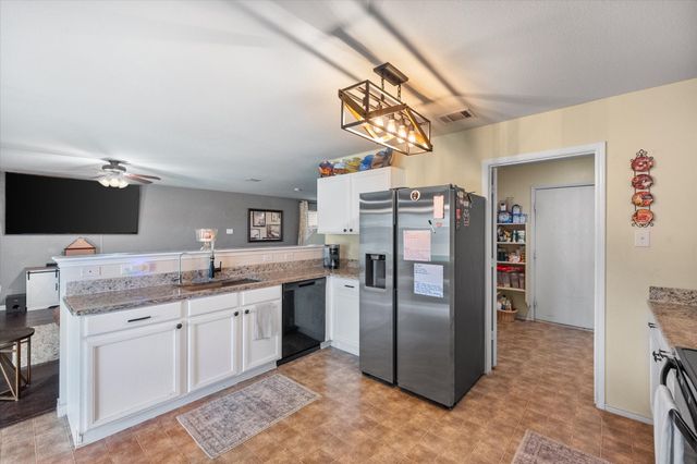 1704 Village Park Court, Burleson, TX 76028