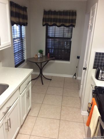 4212 Medical Dr Unit 909, San Antonio, TX 78229