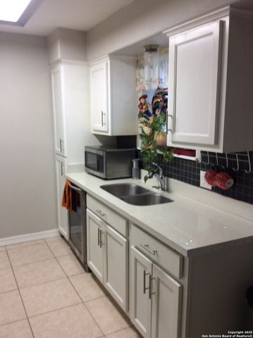 4212 Medical Dr Unit 909, San Antonio, TX 78229