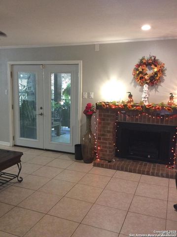 4212 Medical Dr Unit 909, San Antonio, TX 78229