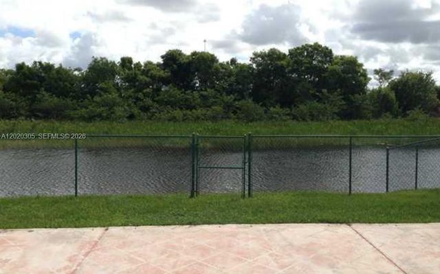 1433 NW 153rd Ave 1433, Pembroke Pines, FL 33028