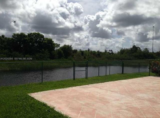 1433 NW 153rd Ave 1433, Pembroke Pines, FL 33028