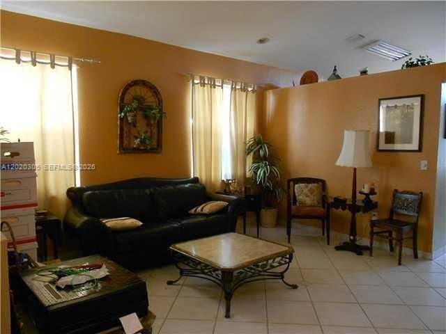 1433 NW 153rd Ave 1433, Pembroke Pines, FL 33028