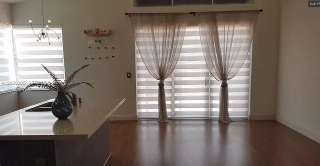 1433 NW 153rd Ave 1433, Pembroke Pines, FL 33028