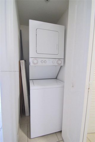 218 NW 12th Avenue 502, Miami, FL 33128