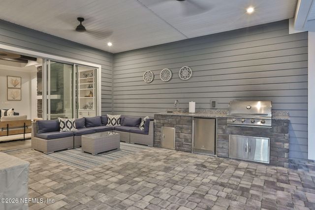 200 WHITE HORSE Way, St. Johns, FL 32259
