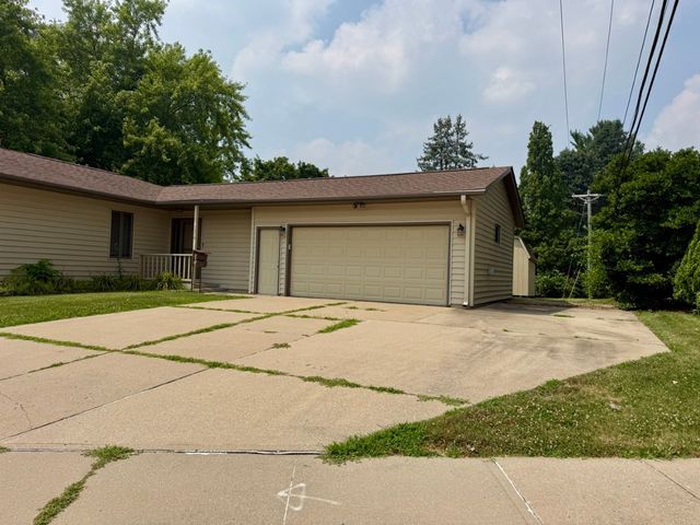 1310 Ashley Drive, Iowa City, IA 52246