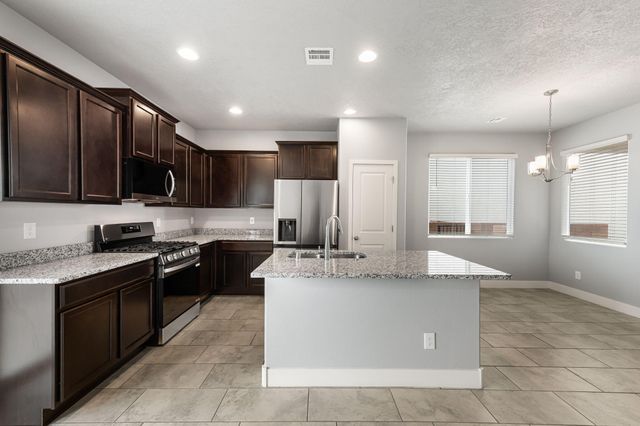 3617 Queen Court NE, Rio Rancho, NM 87144