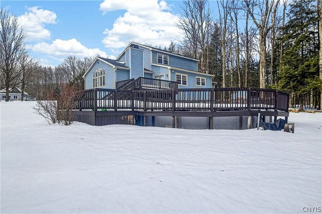 6311 Hidden Meadow Dr, Marcy, NY 13403