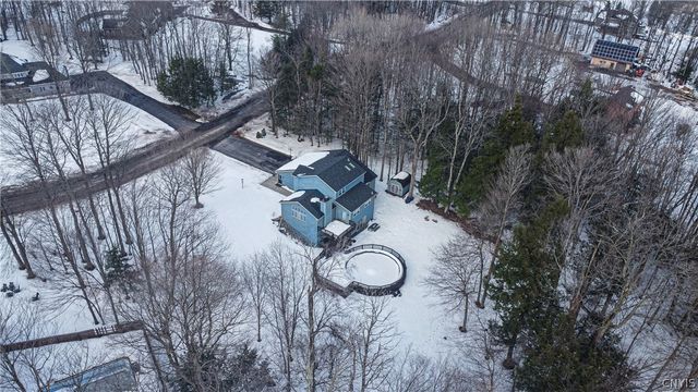 6311 Hidden Meadow Dr, Marcy, NY 13403