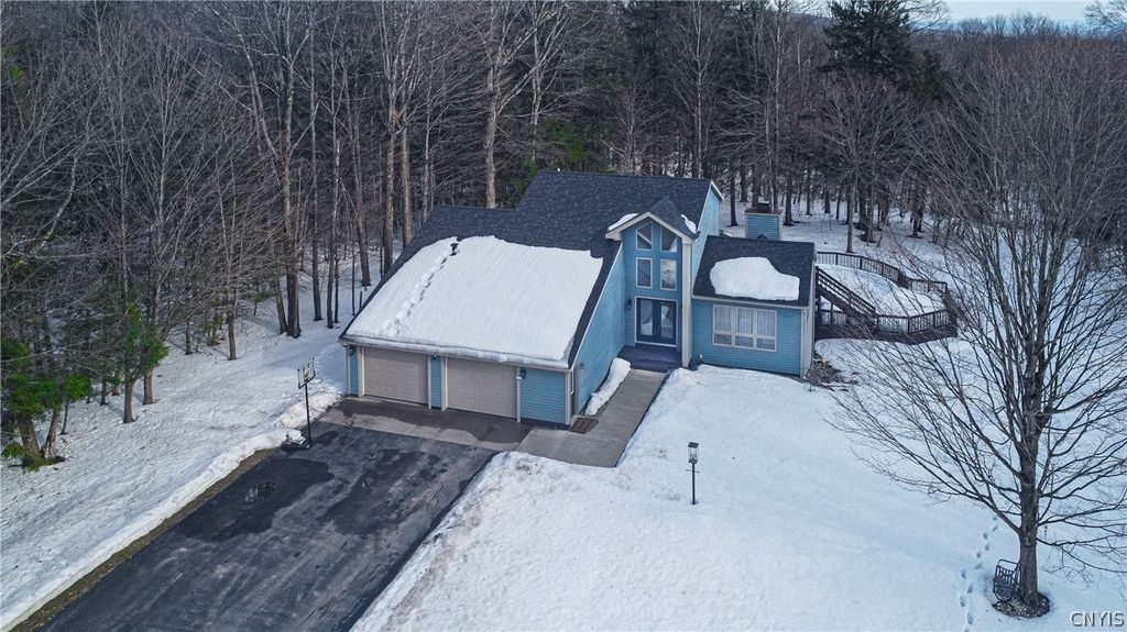 6311 Hidden Meadow Dr, Marcy, NY 13403