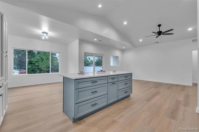 13330 Strong Boulevard, South Rockwood, MI 48179