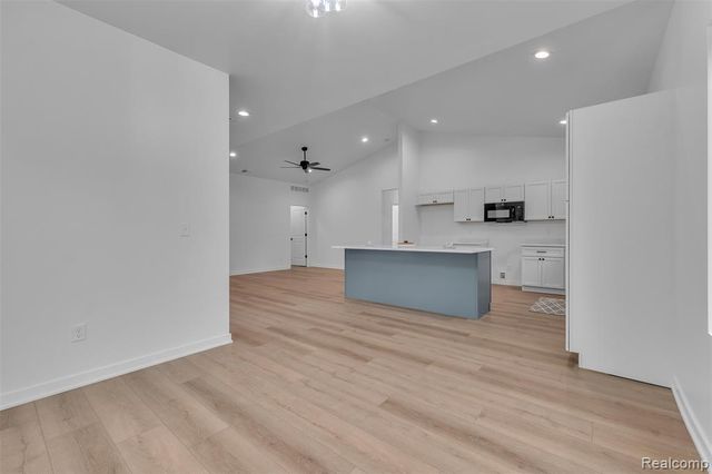 13330 Strong Boulevard, South Rockwood, MI 48179