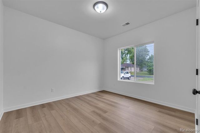 13330 Strong Boulevard, South Rockwood, MI 48179