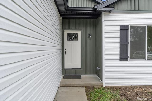13330 Strong Boulevard, South Rockwood, MI 48179