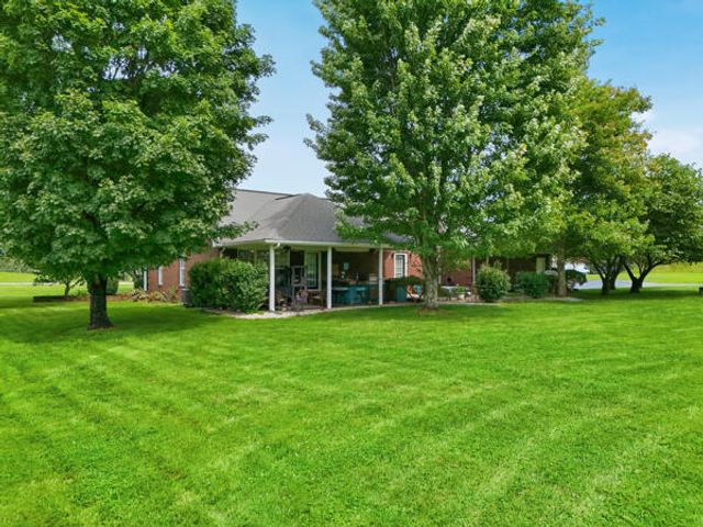 101 Whispering Hills Drive, Berea, KY 40403