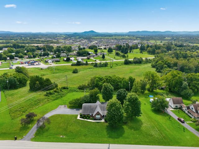 101 Whispering Hills Drive, Berea, KY 40403