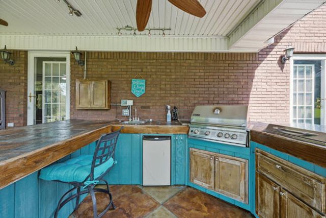 101 Whispering Hills Drive, Berea, KY 40403