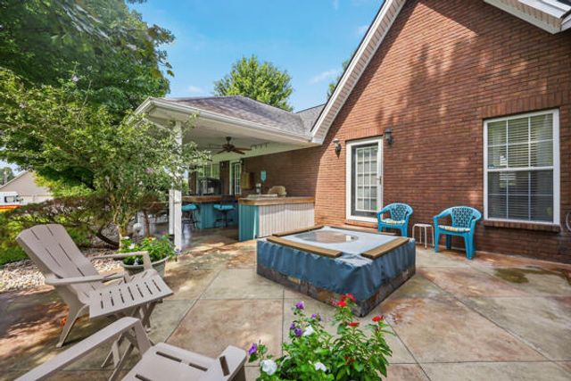 101 Whispering Hills Drive, Berea, KY 40403