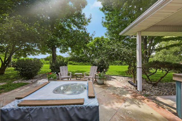 101 Whispering Hills Drive, Berea, KY 40403