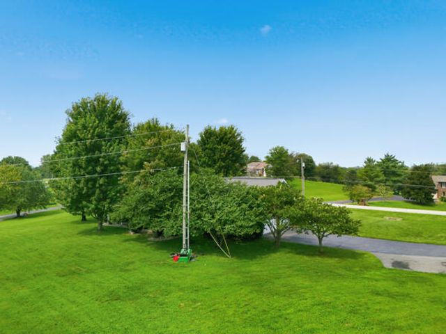 101 Whispering Hills Drive, Berea, KY 40403