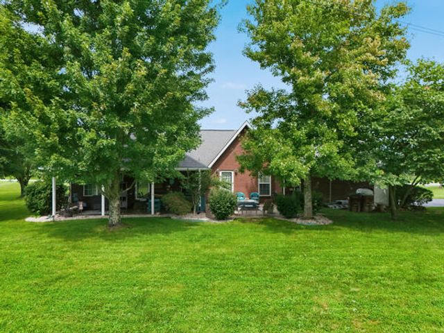 101 Whispering Hills Drive, Berea, KY 40403