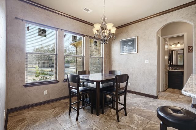 176 Horizon Circle, Azle, TX 76020