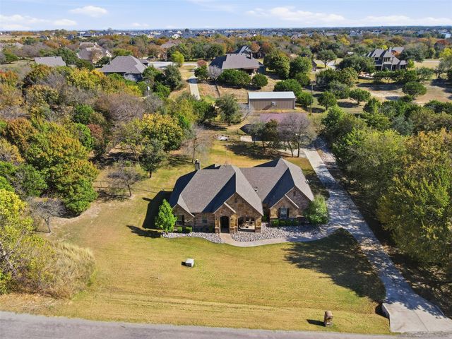 176 Horizon Circle, Azle, TX 76020