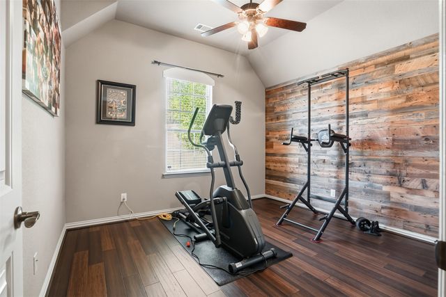 176 Horizon Circle, Azle, TX 76020