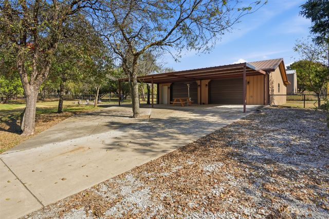 176 Horizon Circle, Azle, TX 76020