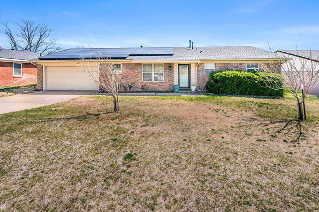 1704 Holly Lane, Pampa, TX 79065