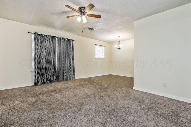 1704 Holly Lane, Pampa, TX 79065