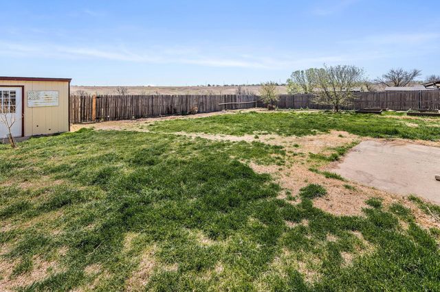 1704 Holly Lane, Pampa, TX 79065