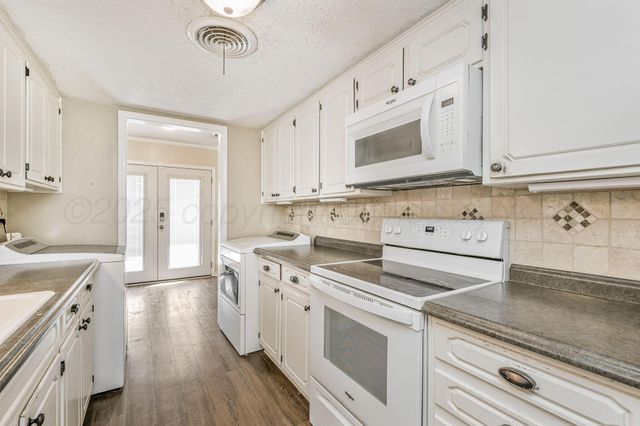 1704 Holly Lane, Pampa, TX 79065