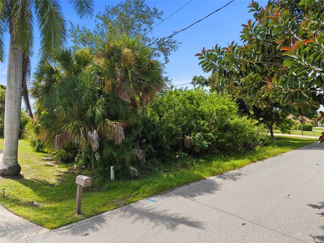 2434 HERRON TERRACE, Port Charlotte, FL 33981