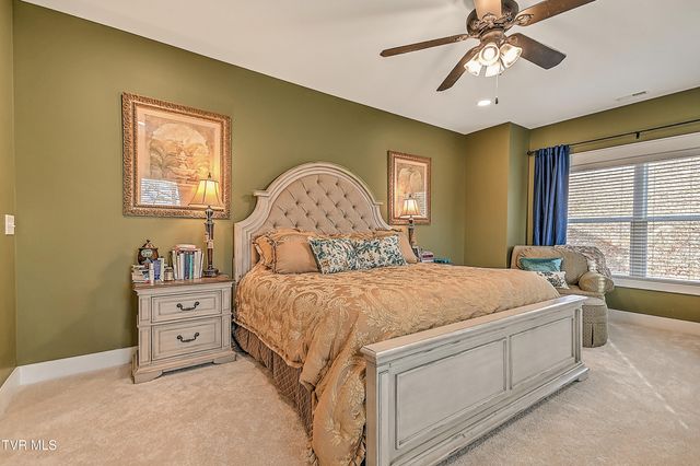 127 Allison Timbers Road, Piney Flats, TN 37686