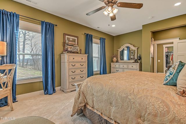 127 Allison Timbers Road, Piney Flats, TN 37686