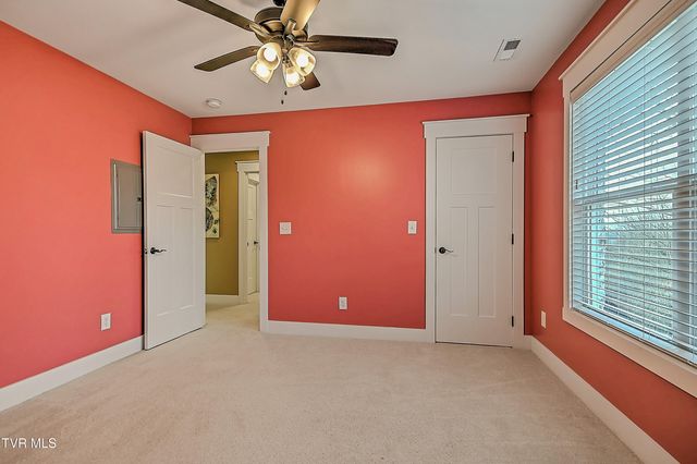 127 Allison Timbers Road, Piney Flats, TN 37686