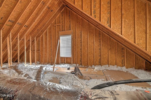 127 Allison Timbers Road, Piney Flats, TN 37686