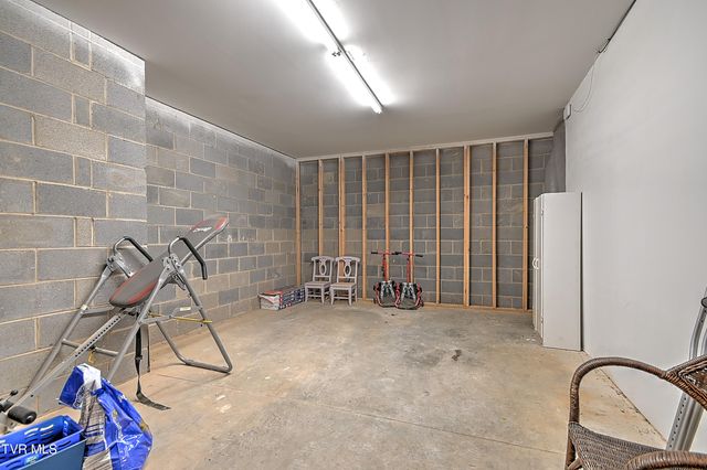 127 Allison Timbers Road, Piney Flats, TN 37686