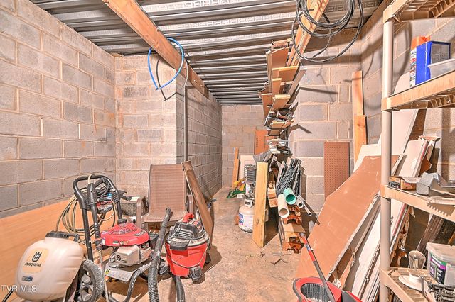 127 Allison Timbers Road, Piney Flats, TN 37686