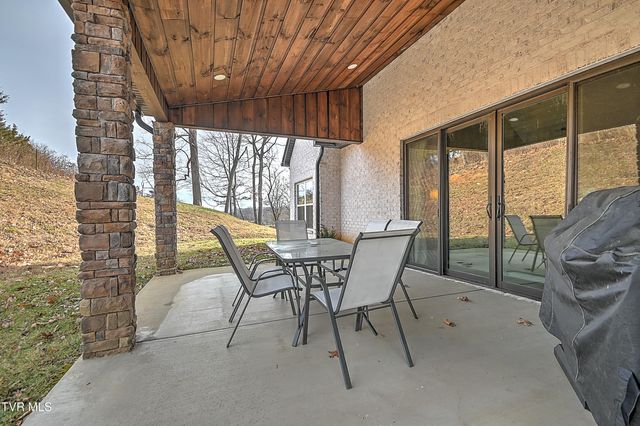 127 Allison Timbers Road, Piney Flats, TN 37686