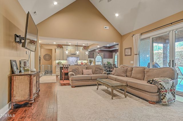 127 Allison Timbers Road, Piney Flats, TN 37686