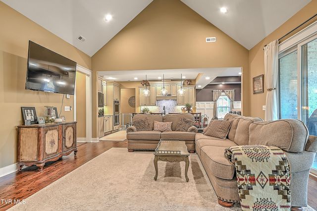 127 Allison Timbers Road, Piney Flats, TN 37686