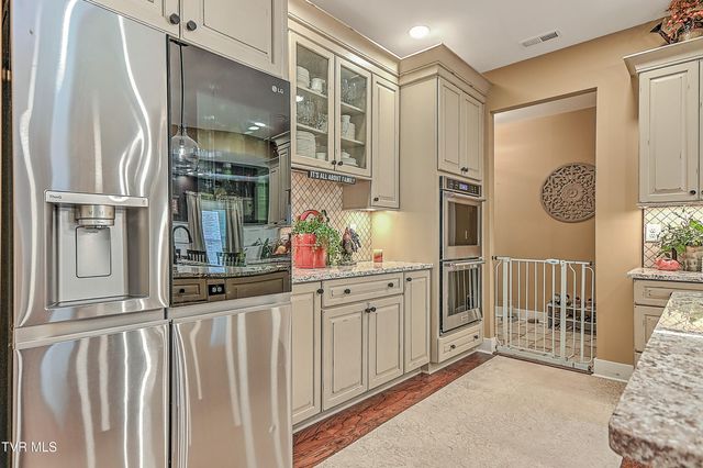 127 Allison Timbers Road, Piney Flats, TN 37686