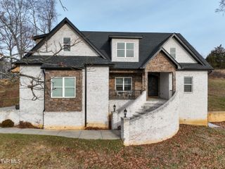 127 Allison Timbers Road, Piney Flats, TN 37686