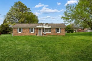 156 Napier Dr, Columbia, TN 38401