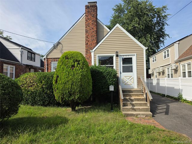 987 Wallace Avenue, Baldwin, NY 11510