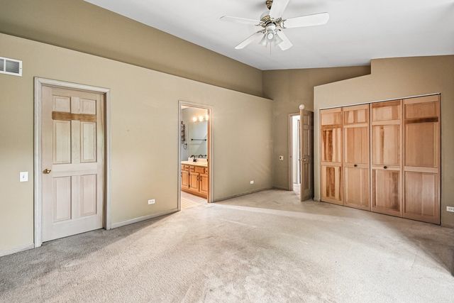 620 N CHARTER HALL Drive, Palatine, IL 60067